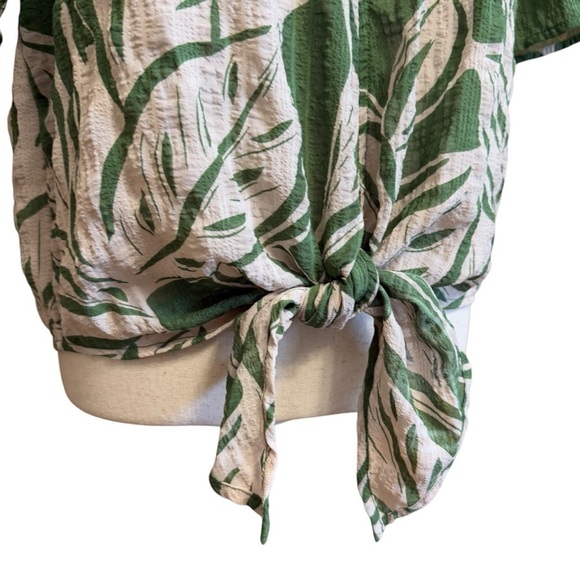 C by One Tropical Tie Front V-Neck Flutter Sleeve Blouse. Green Tan Size M #1412 - Picture 4 of 8